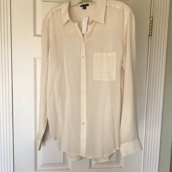 Ann Taylor Other - AnnTaylor Silk Cream Shirt size Large. New with Tags .
Never worn